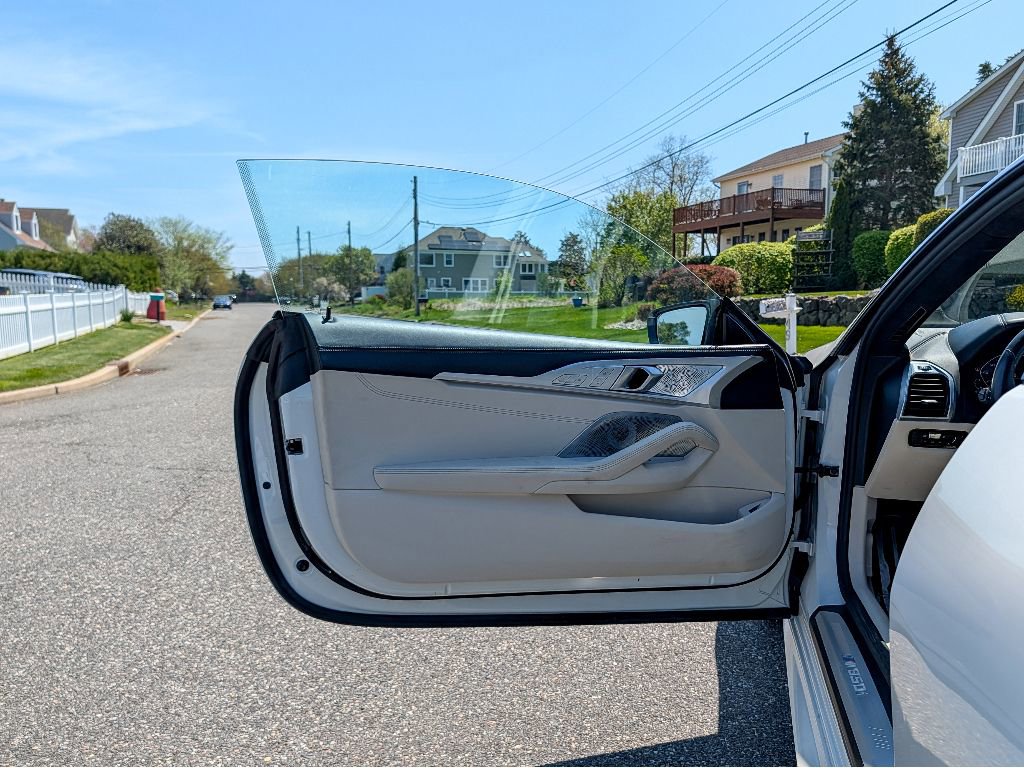 Used 2023 BMW M850i xDrive Coupe image 10