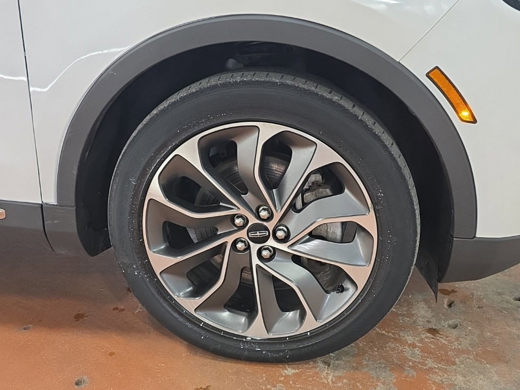 Used 2022 Lincoln Nautilus Reserve image 8