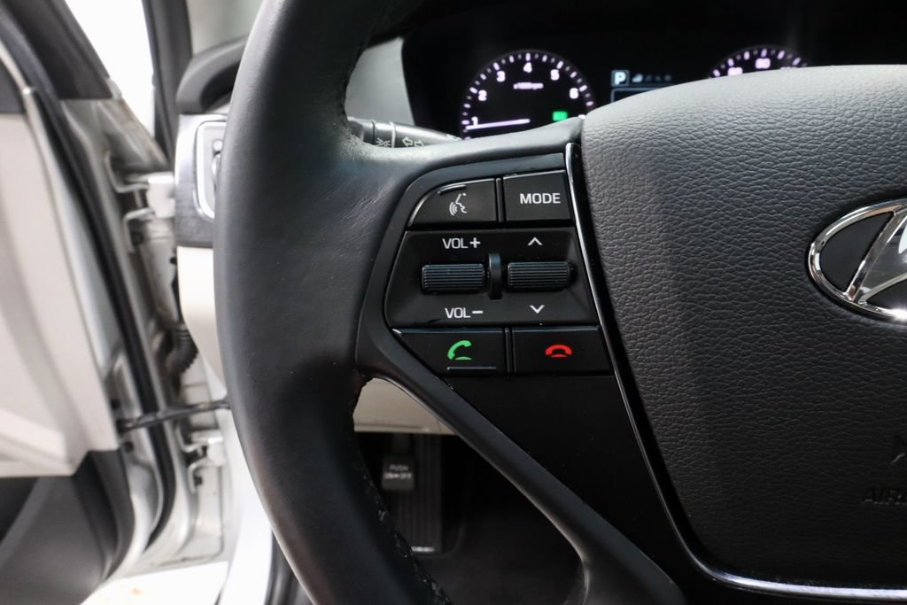 Used 2017 Hyundai Sonata Limited FWD image 28