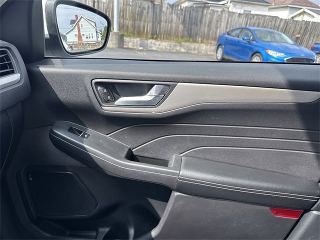 Used 2021 Ford Escape SE image 27