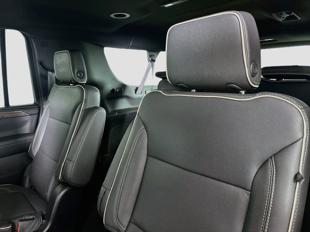 Certified 2023 Chevrolet Suburban Premier AWD/4WD image 28