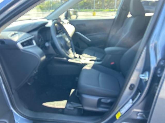 Certified 2025 Toyota Corolla Cross LE w/ Moonroof Package AWD/4WD image 17
