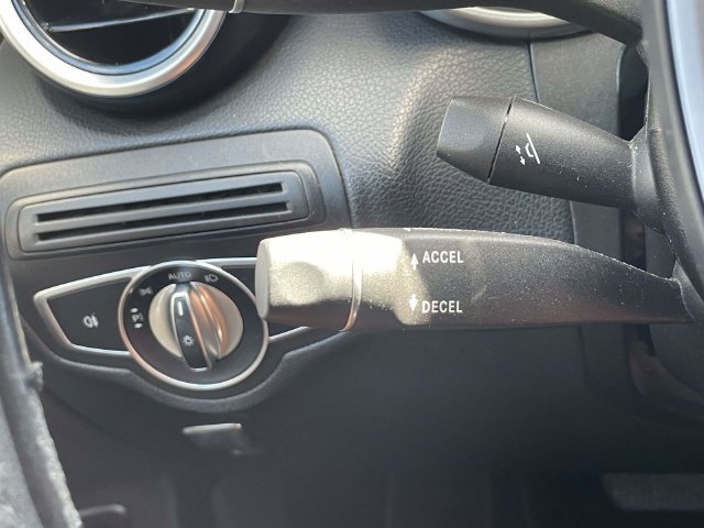 Used 2019 Mercedes-Benz GLC 300 image 26