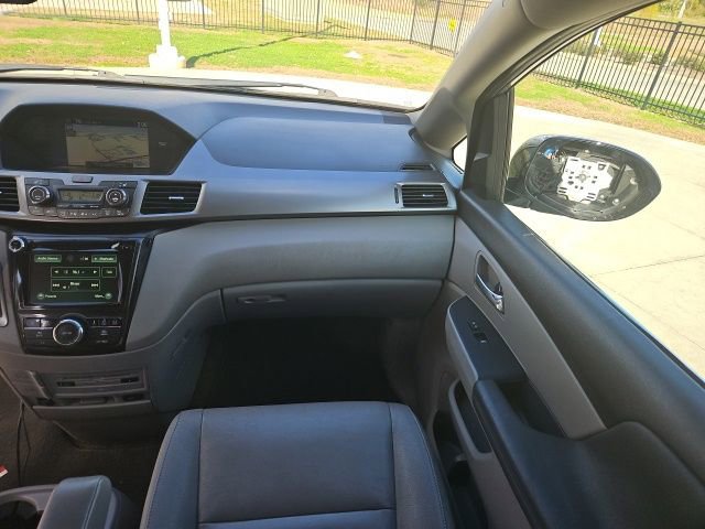 Used 2016 Honda Odyssey Touring Elite image 37