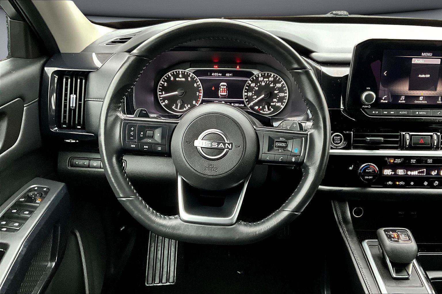 Used 2024 Nissan Pathfinder SV AWD/4WD image 9
