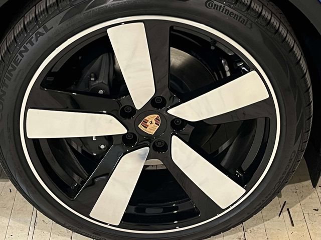 New 2026 Porsche Macan 4 Electric AWD/4WD image 15