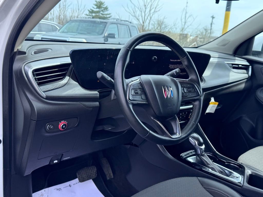 Used 2024 Buick Encore GX Preferred image 9