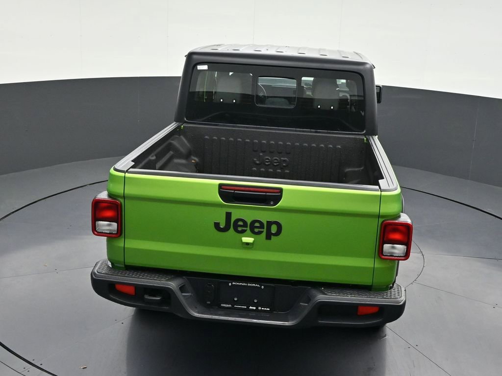 Used 2025 Jeep Gladiator Sport image 18