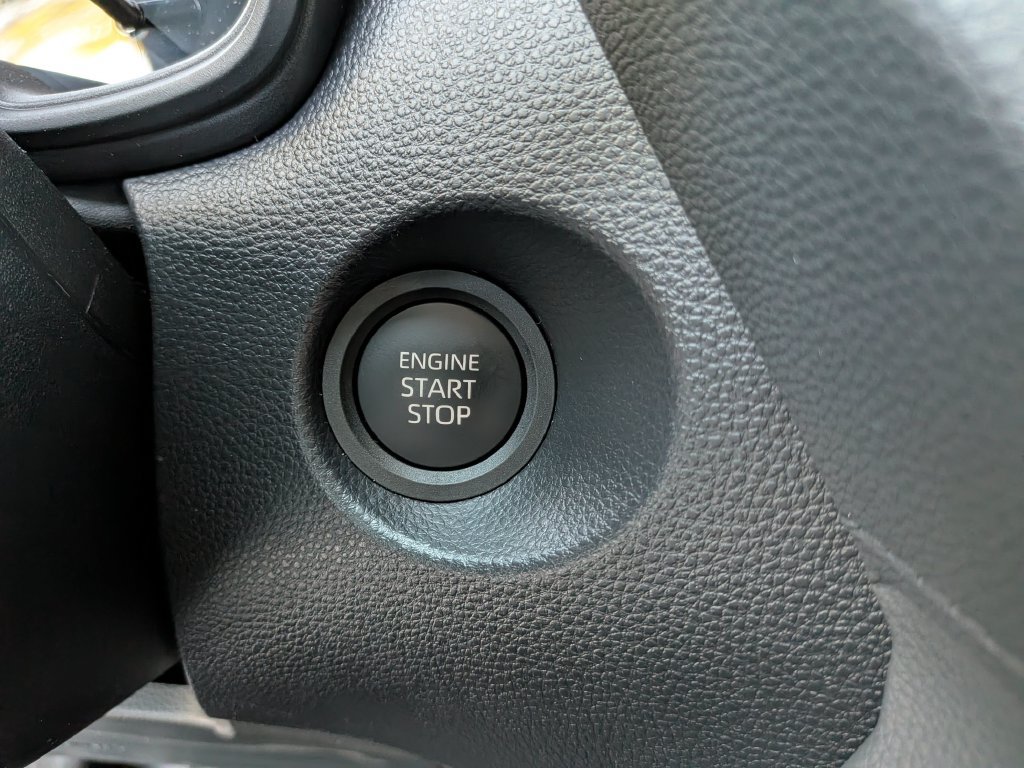 Used 2026 Toyota Corolla Cross LE FWD image 18