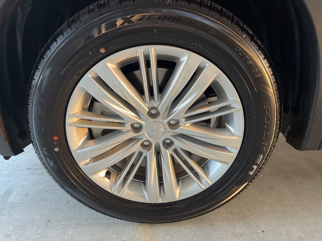 Used 2024 Mitsubishi Outlander ES image 13