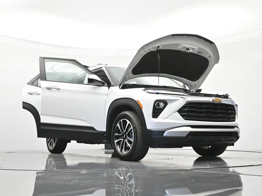 Used 2025 Chevrolet TrailBlazer LT FWD image 48