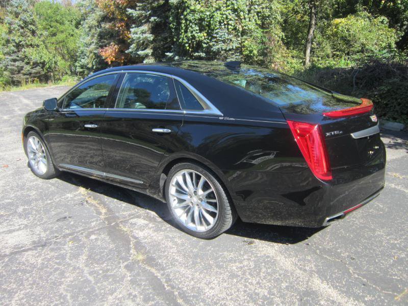 Used 2016 Cadillac XTS Platinum AWD/4WD image 3