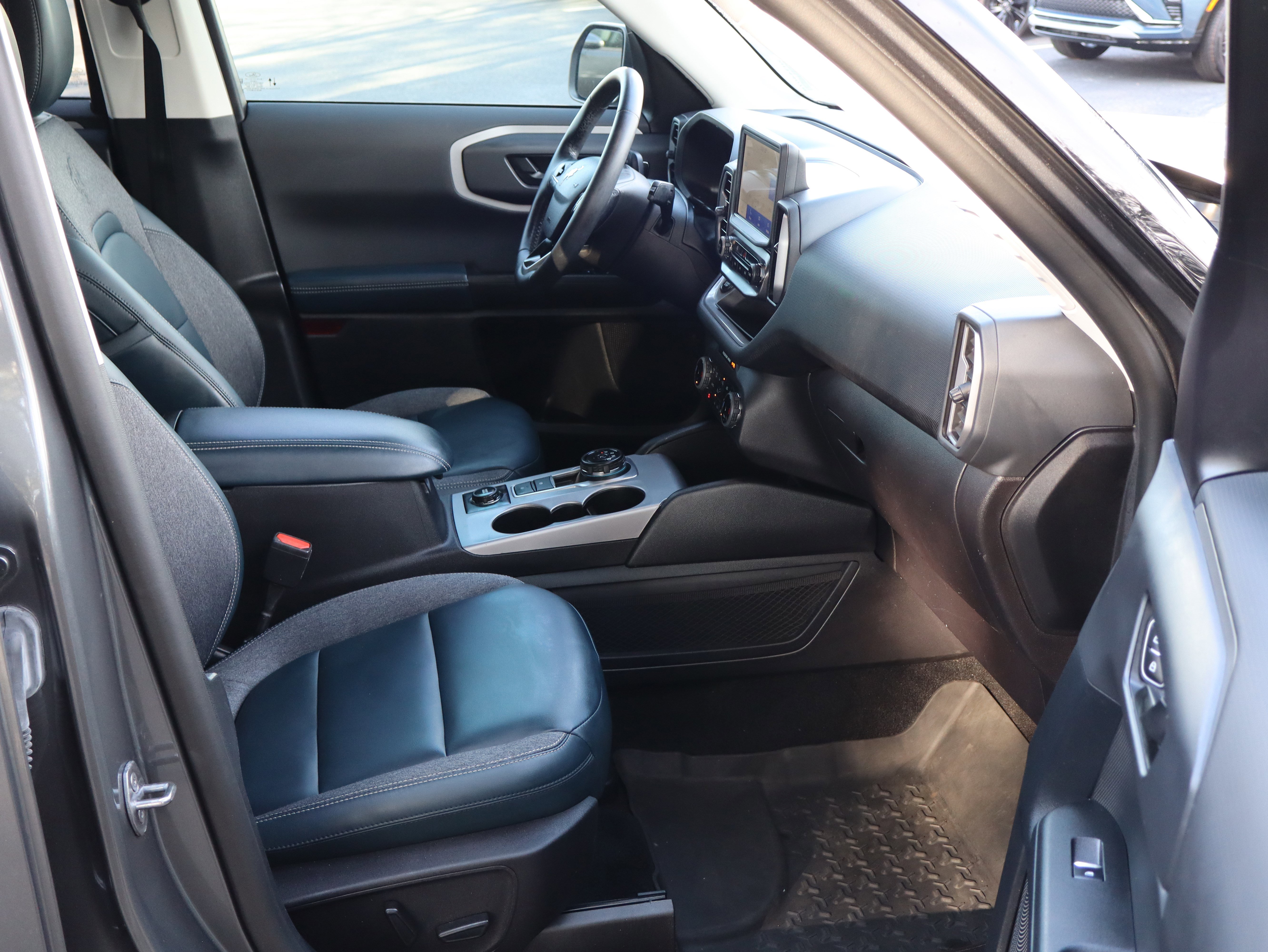 Used 2024 Ford Bronco Sport Outer Banks image 27