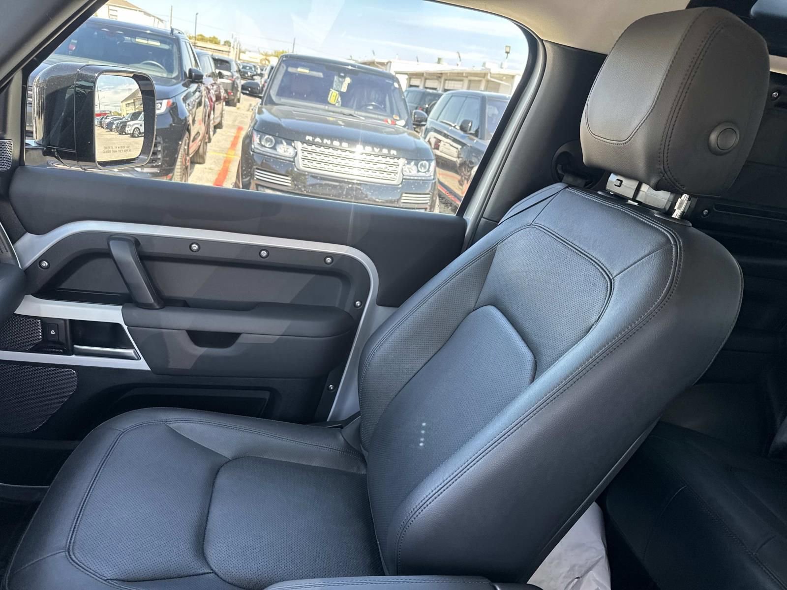 Used 2024 Land Rover Defender 90 S image 16