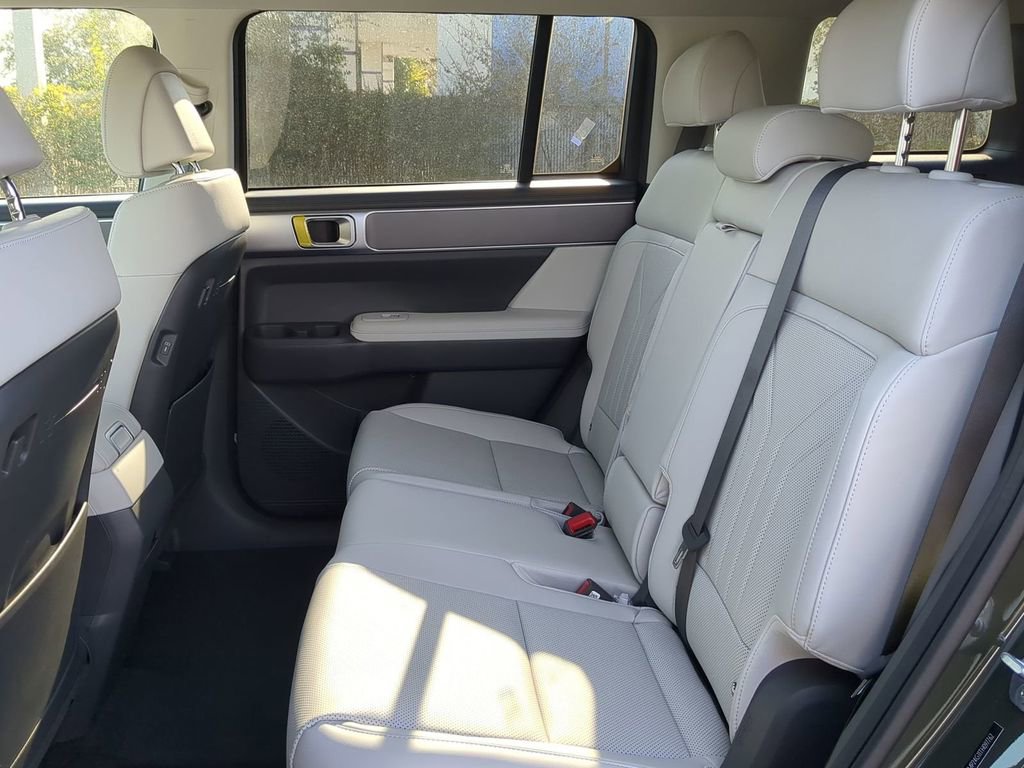 New 2026 Hyundai Santa Fe SEL FWD image 17