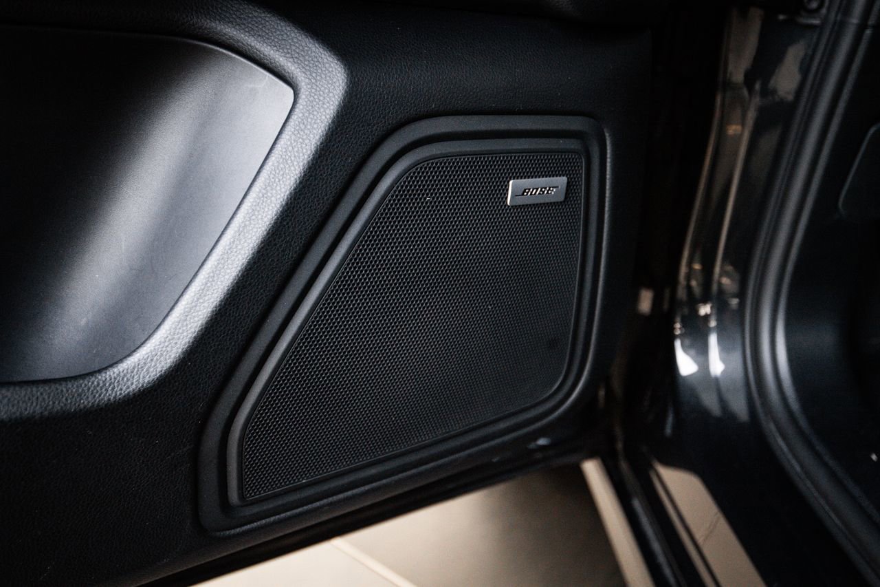 Certified 2021 Porsche Macan Turbo AWD/4WD image 21