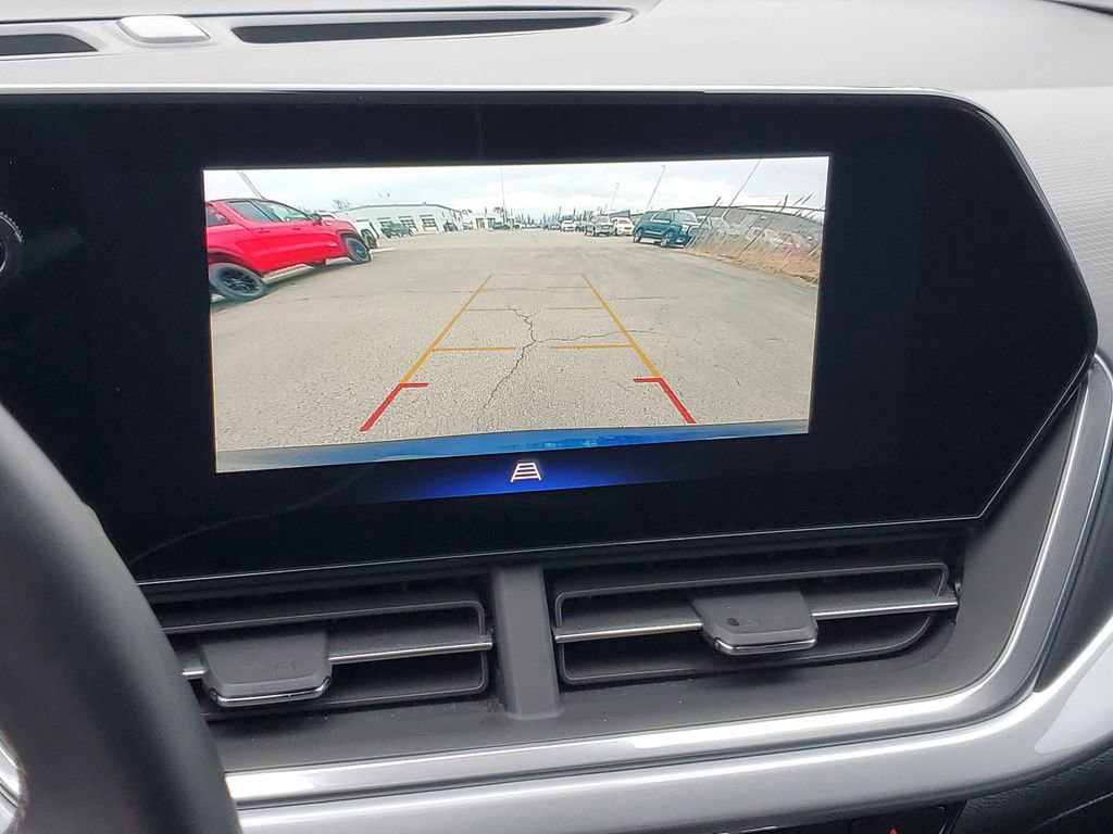 Certified 2024 Chevrolet Trax LT w/ Driver Confidence Package image 16