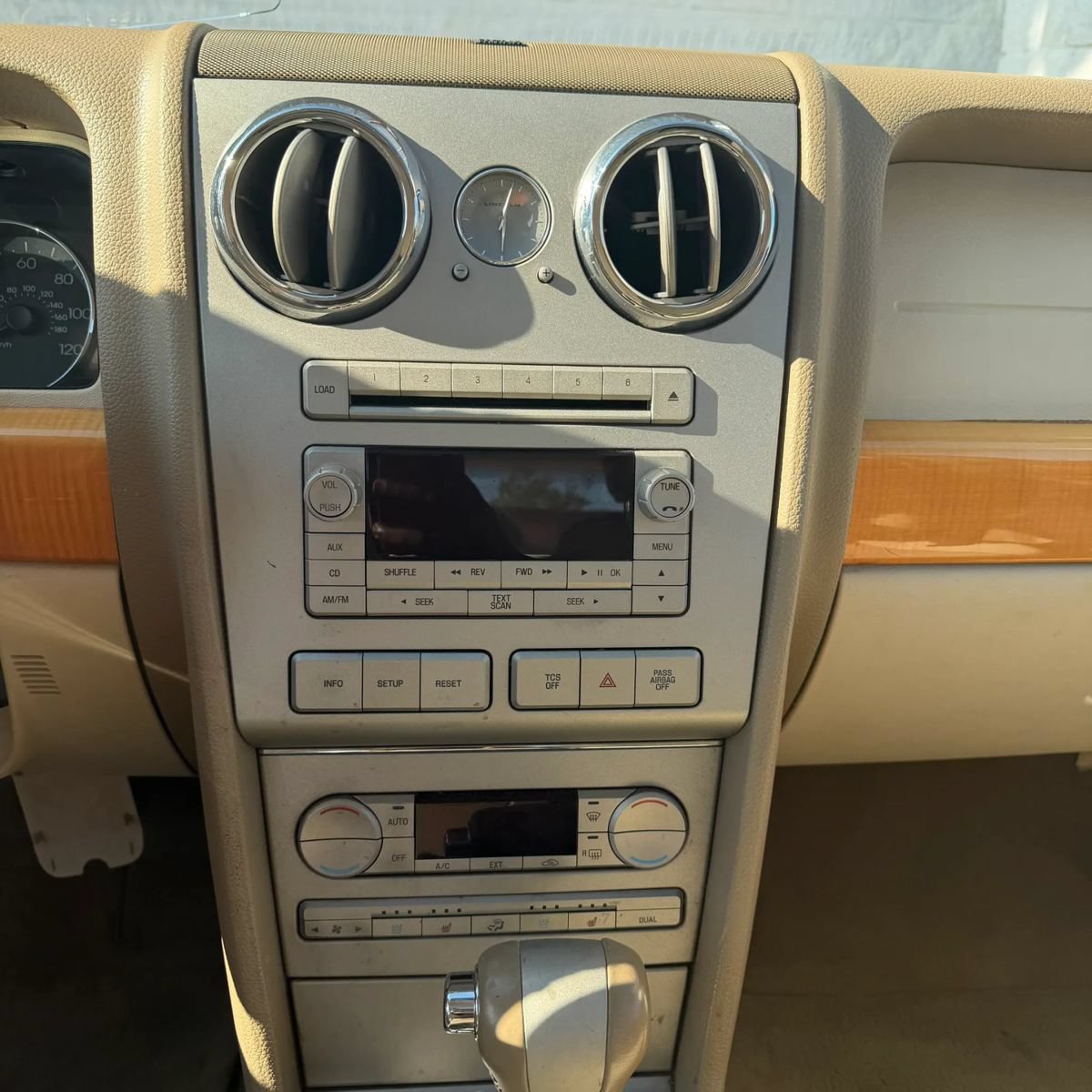 Used 2008 Lincoln MKZ FWD image 9