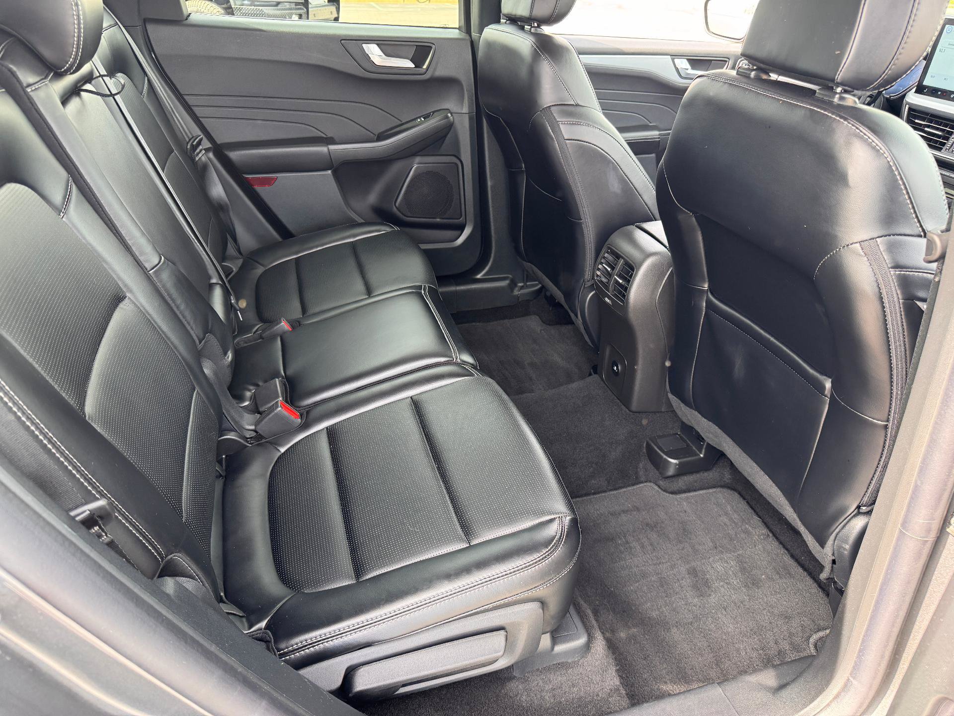 Used 2025 Ford Escape Platinum AWD/4WD image 22
