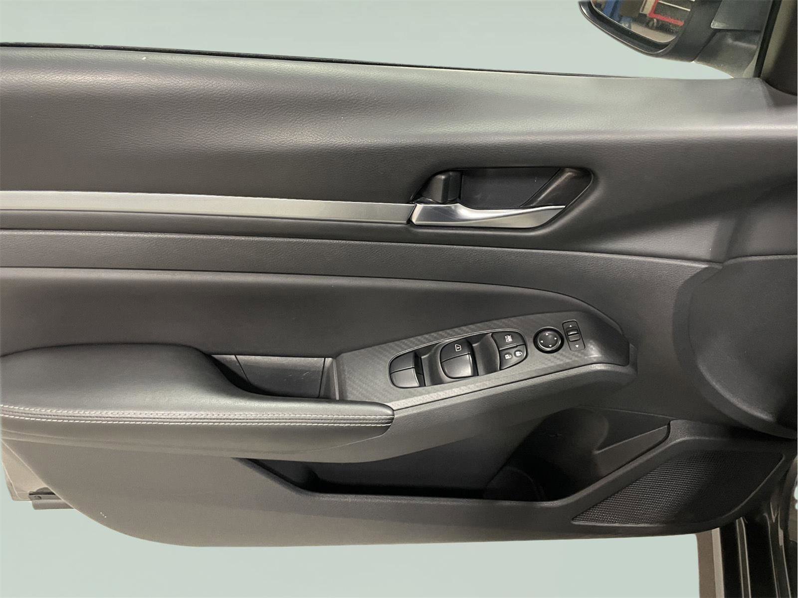 Used 2022 Nissan Altima 2.5 SV image 21