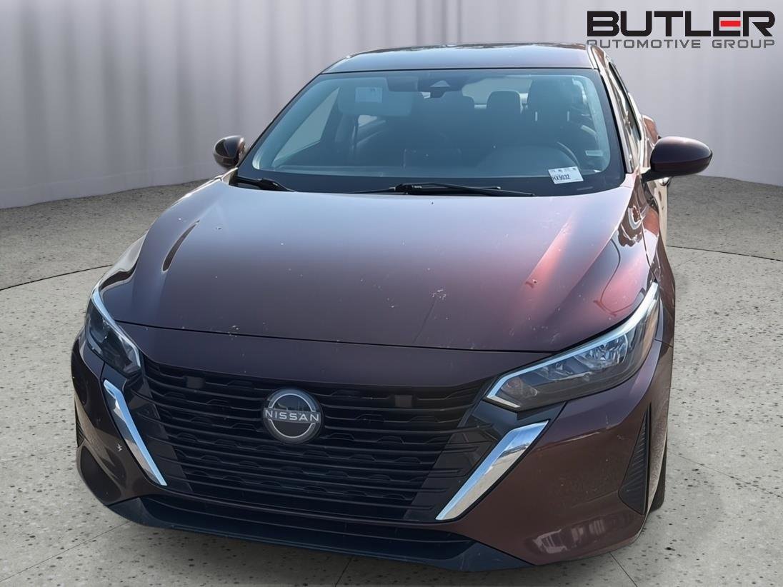 Used 2024 Nissan Sentra SV FWD image 3