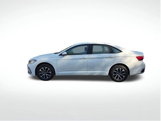 Used 2025 Volkswagen Jetta S image 6