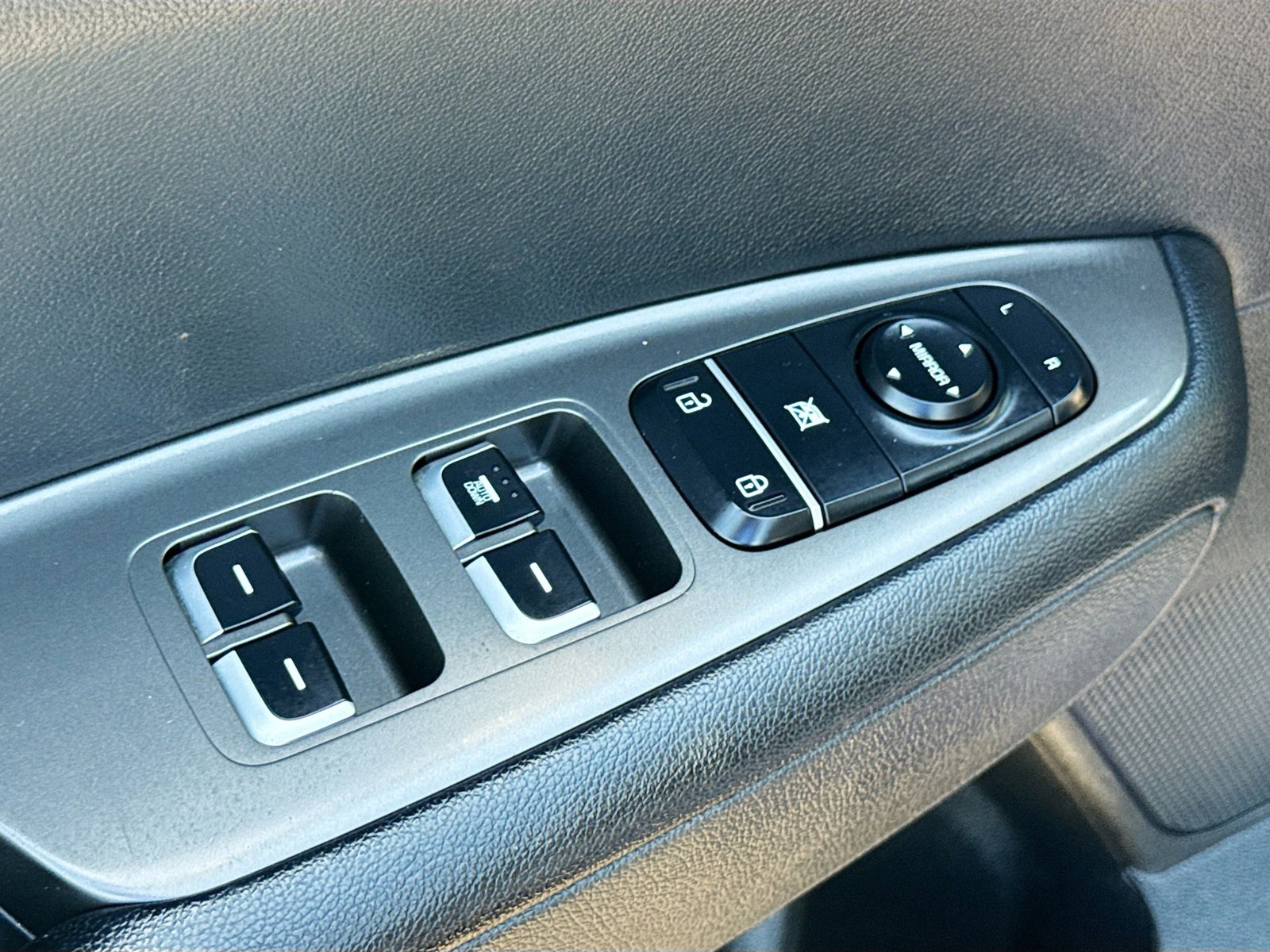 Used 2020 Kia Optima LX FWD image 7