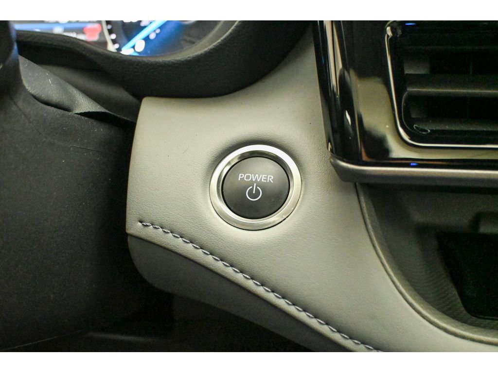 Used 2025 Toyota Highlander XLE image 44