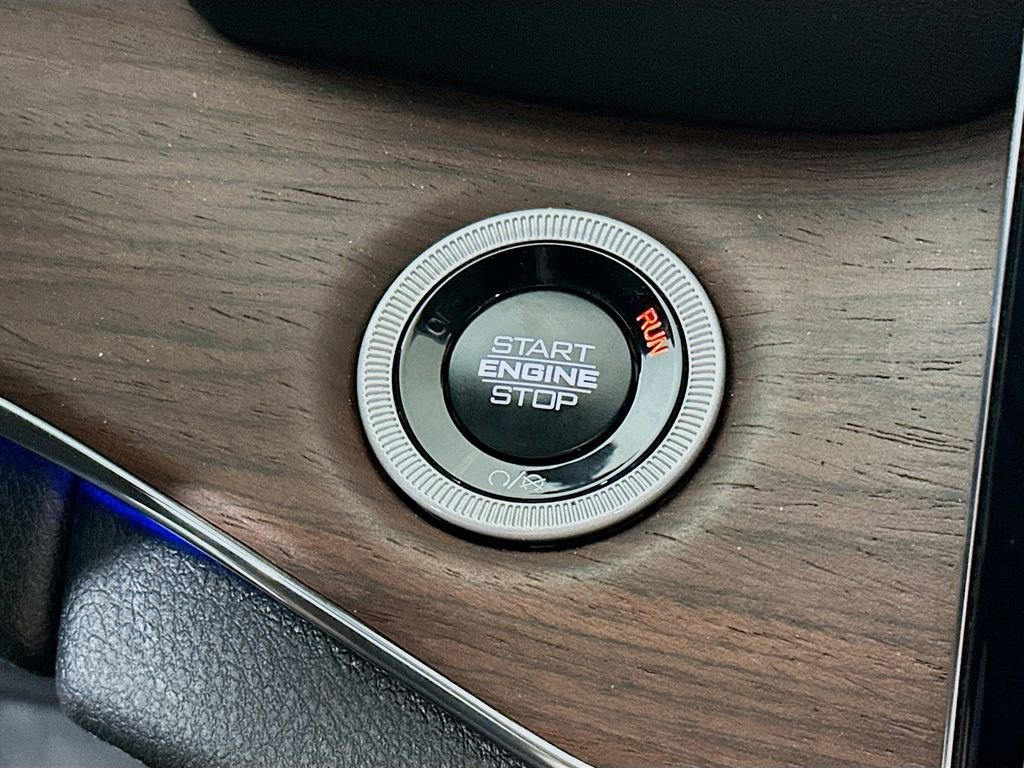 Certified 2025 Jeep Grand Cherokee L Summit w/ Obsidian Package image 24