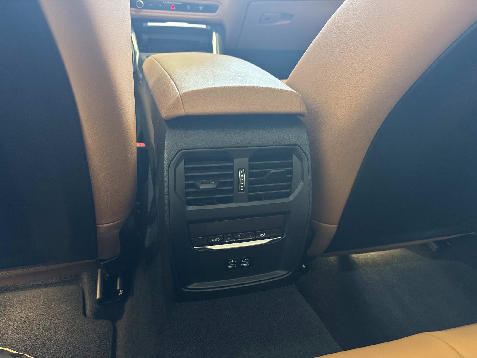 Used 2024 BMW 330e image 16