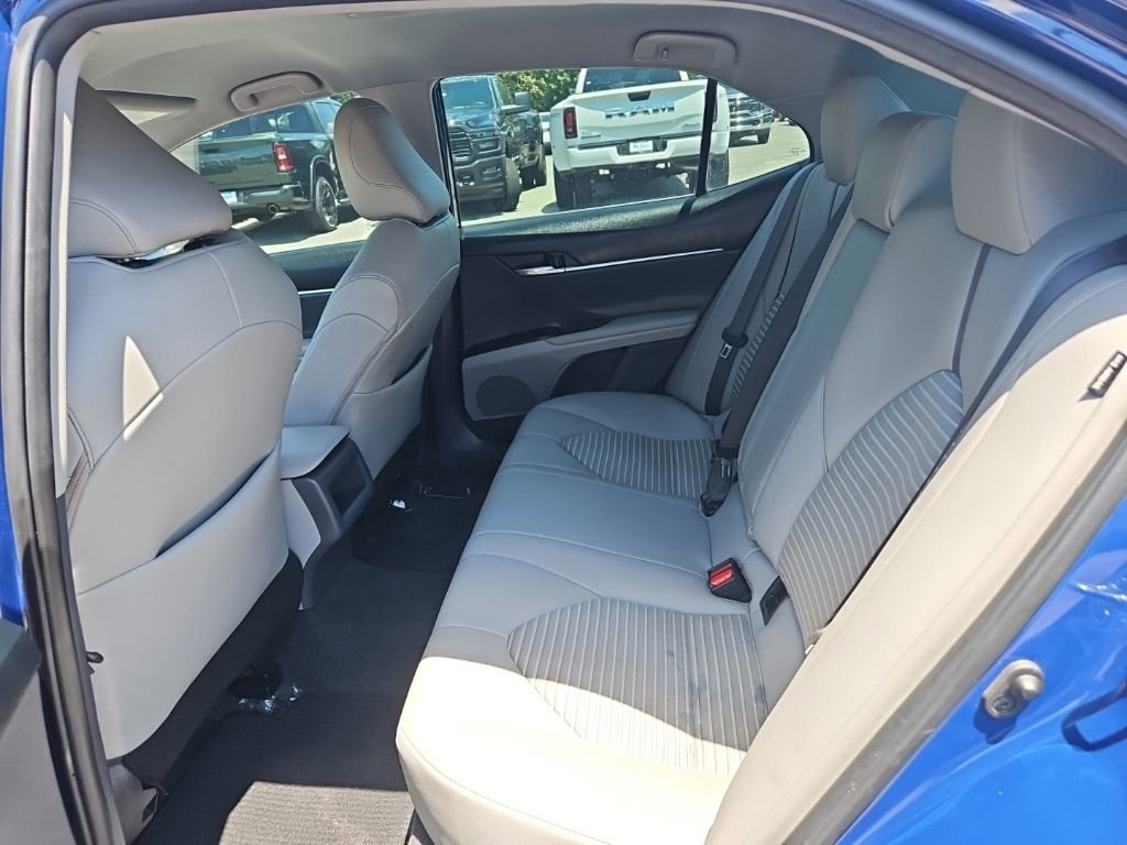 Used 2023 Toyota Camry SE FWD image 14