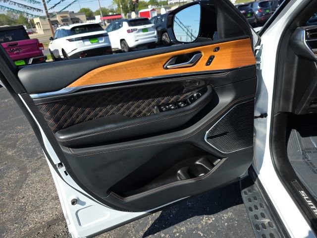 Used 2022 Jeep Grand Cherokee L Summit image 10