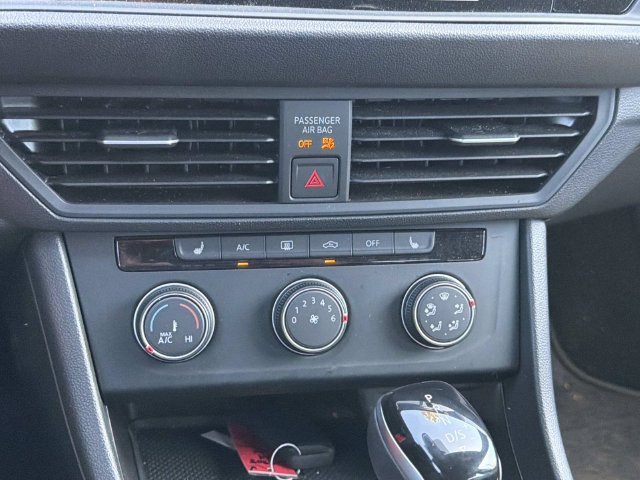 Certified 2024 Volkswagen Jetta Sport FWD image 23