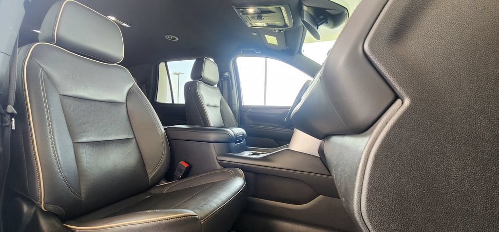 Used 2023 GMC Yukon SLT AWD/4WD image 25