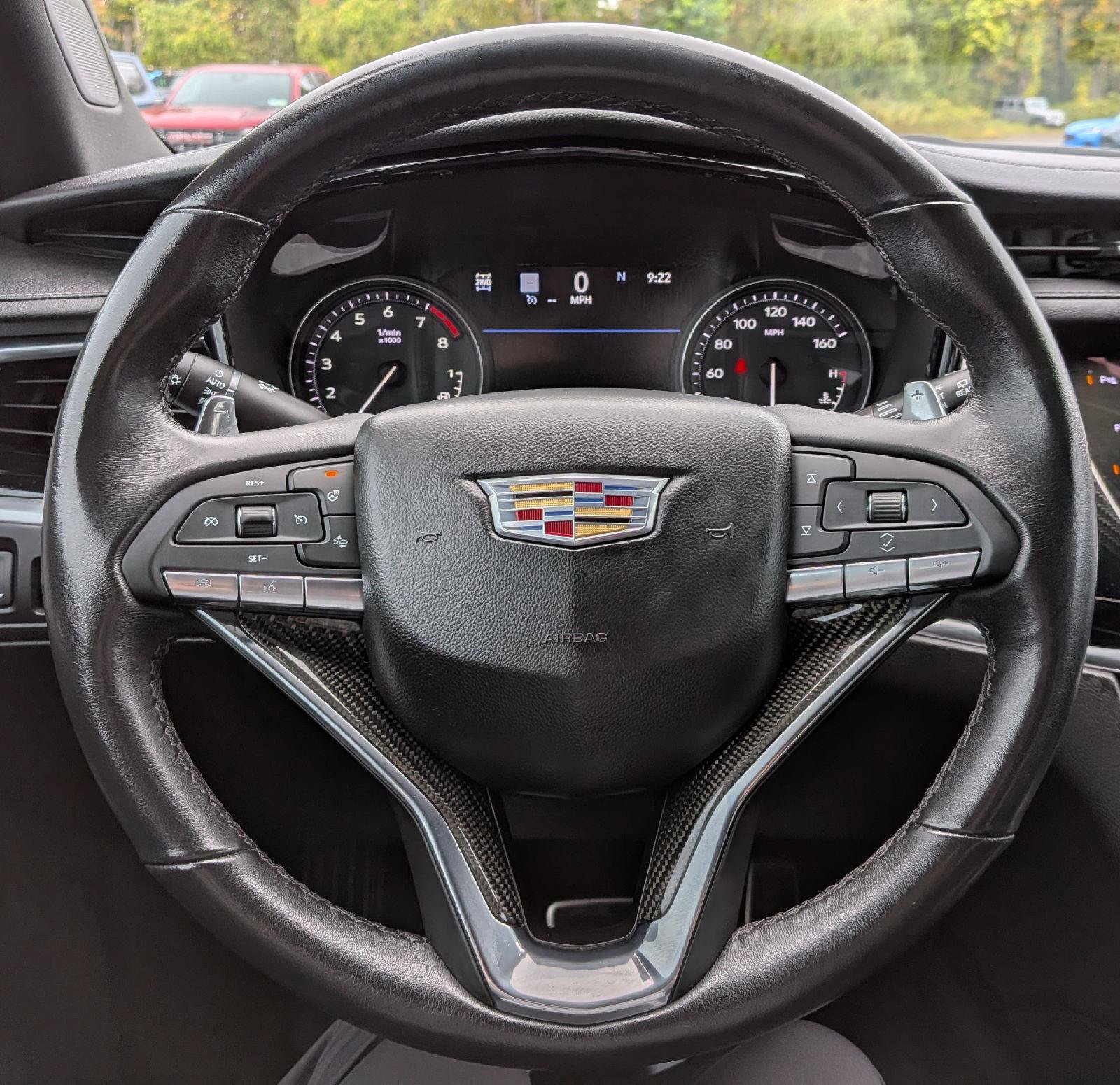 Used 2024 Cadillac XT6 Sport w/ Technology Package AWD/4WD image 17