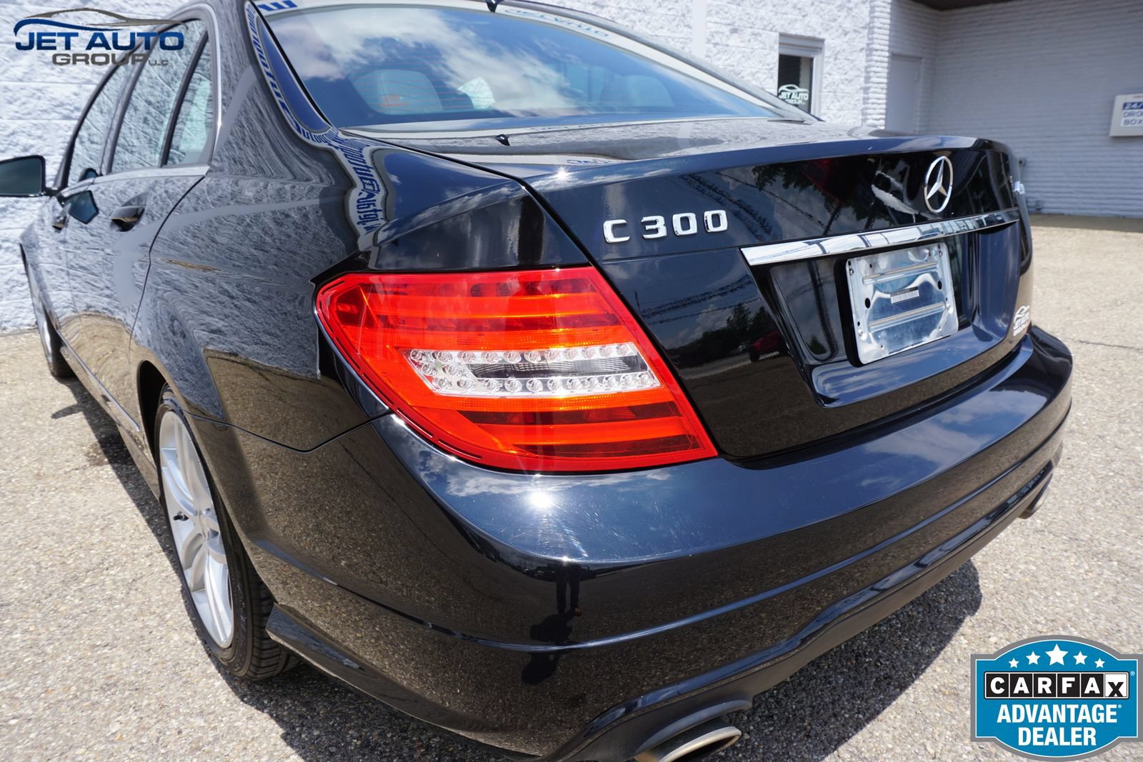 Used 2012 Mercedes-Benz C 300 4MATIC Sedan image 9