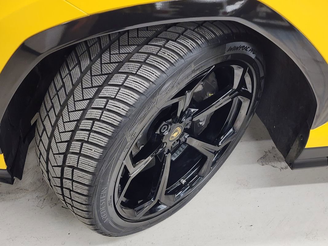 Used 2019 Lamborghini Urus image 37