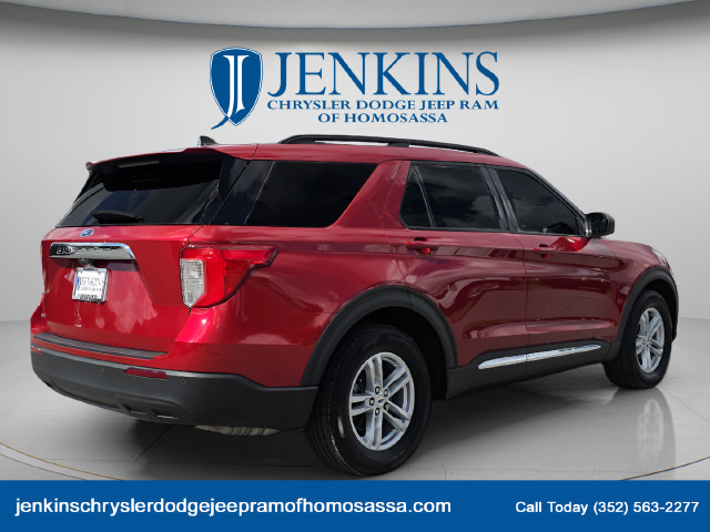 Used 2024 Ford Explorer XLT RWD image 5