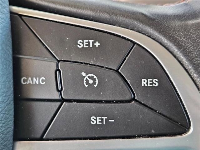 Used 2020 Chrysler Pacifica Touring-L image 16