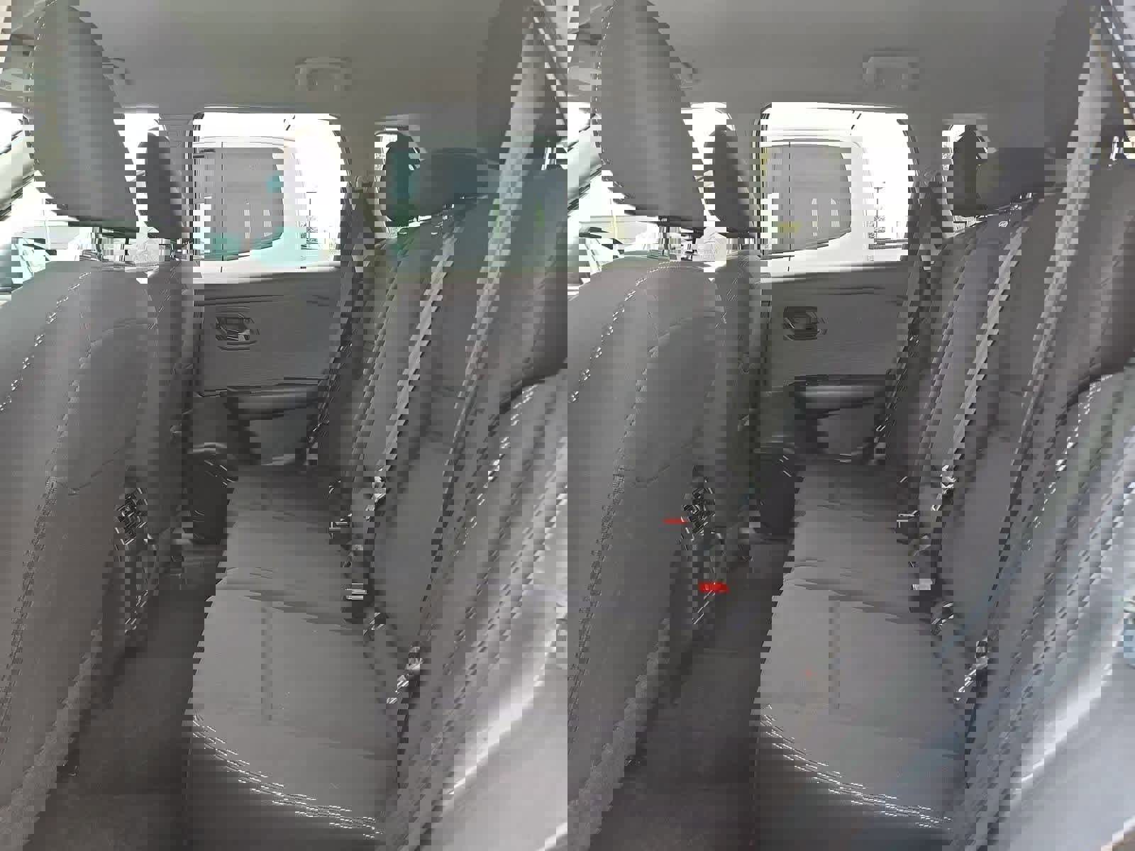 Used 2023 Nissan Rogue S image 19