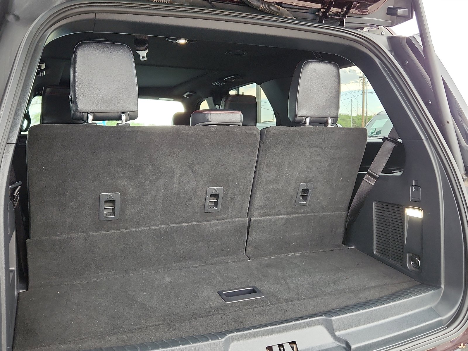 Used 2023 Ford Expedition Limited AWD/4WD image 8