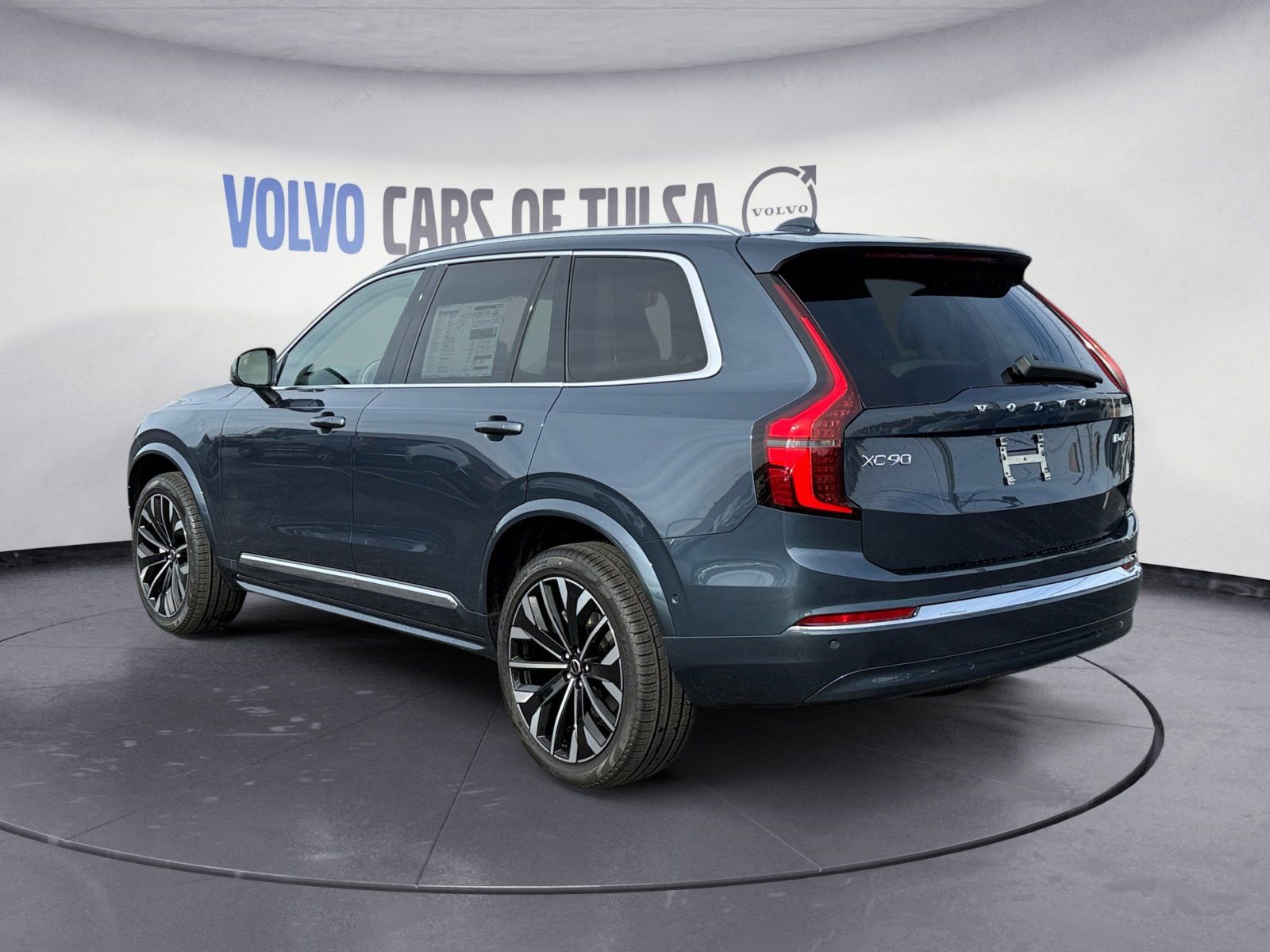 New 2026 Volvo XC90 B6 Ultra w/ Protection Package image 3