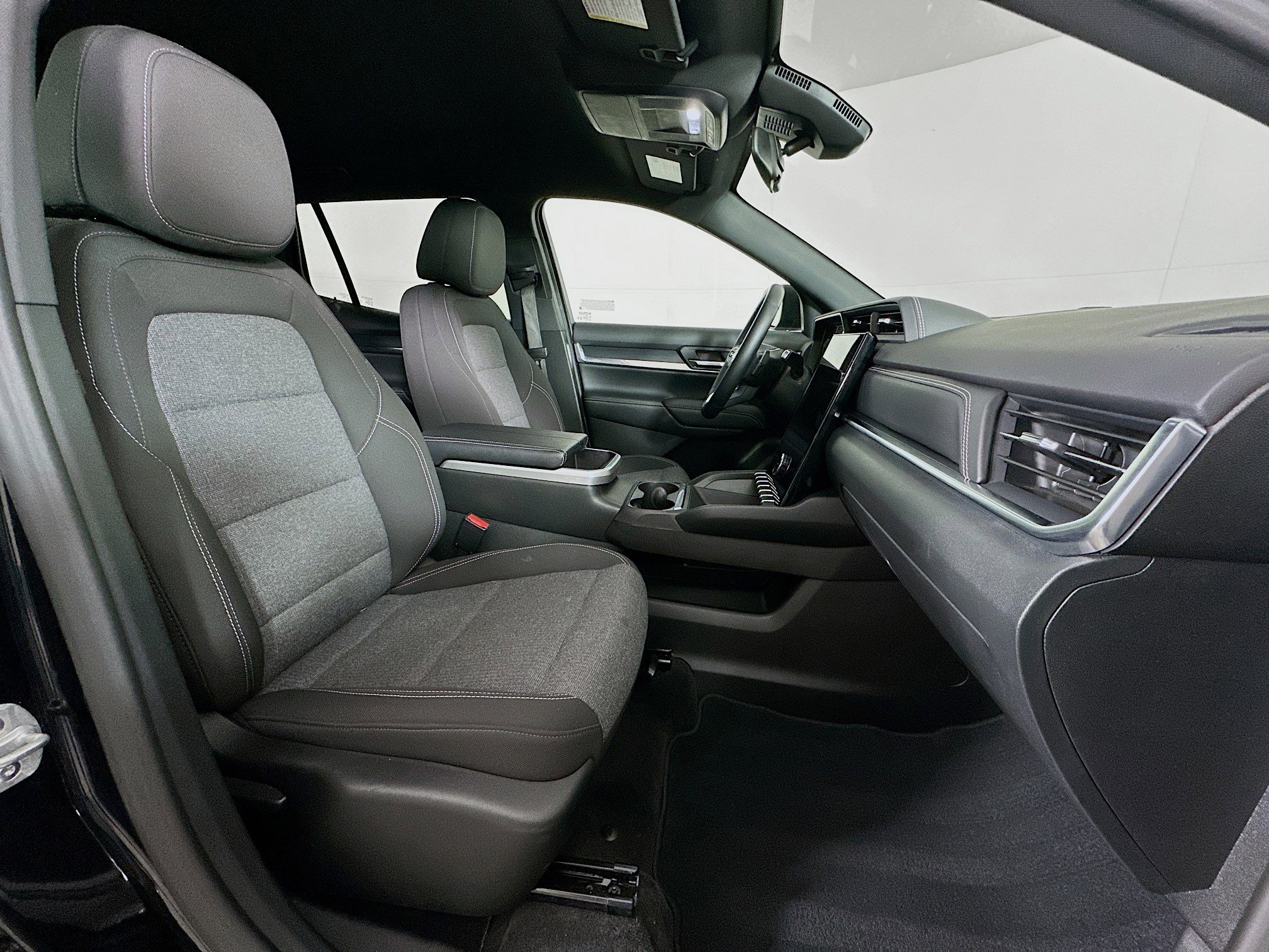 Used 2025 GMC Terrain Elevation AWD/4WD image 30