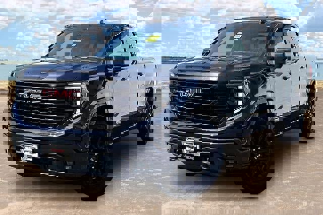 Used 2023 GMC Sierra 1500 Elevation AWD/4WD image 3