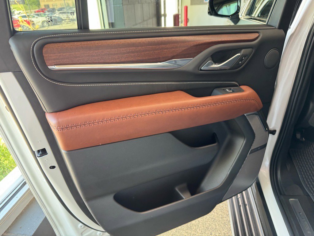 Used 2024 GMC Yukon XL Denali Ultimate image 13