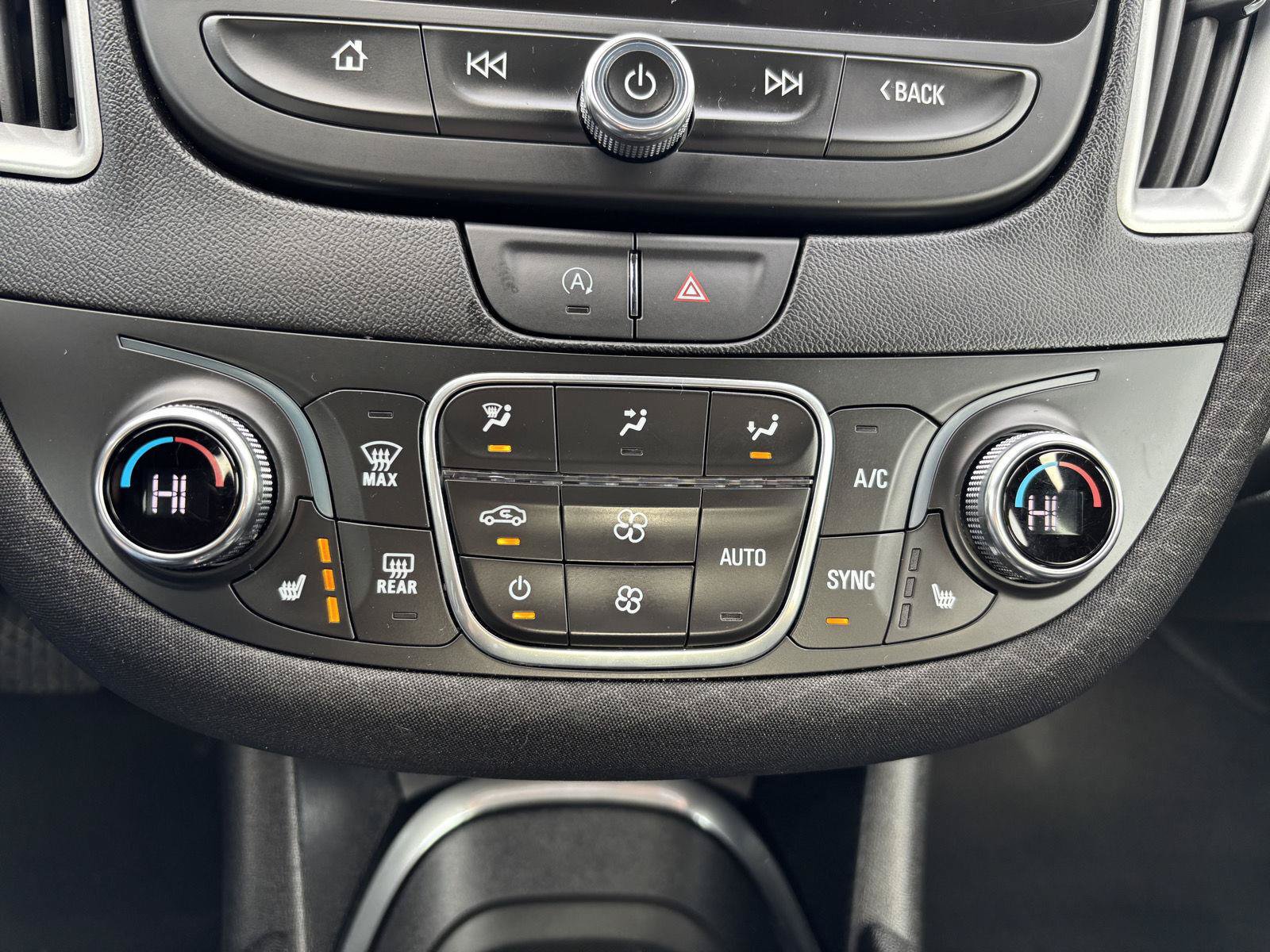 Used 2024 Chevrolet Malibu LT FWD image 27