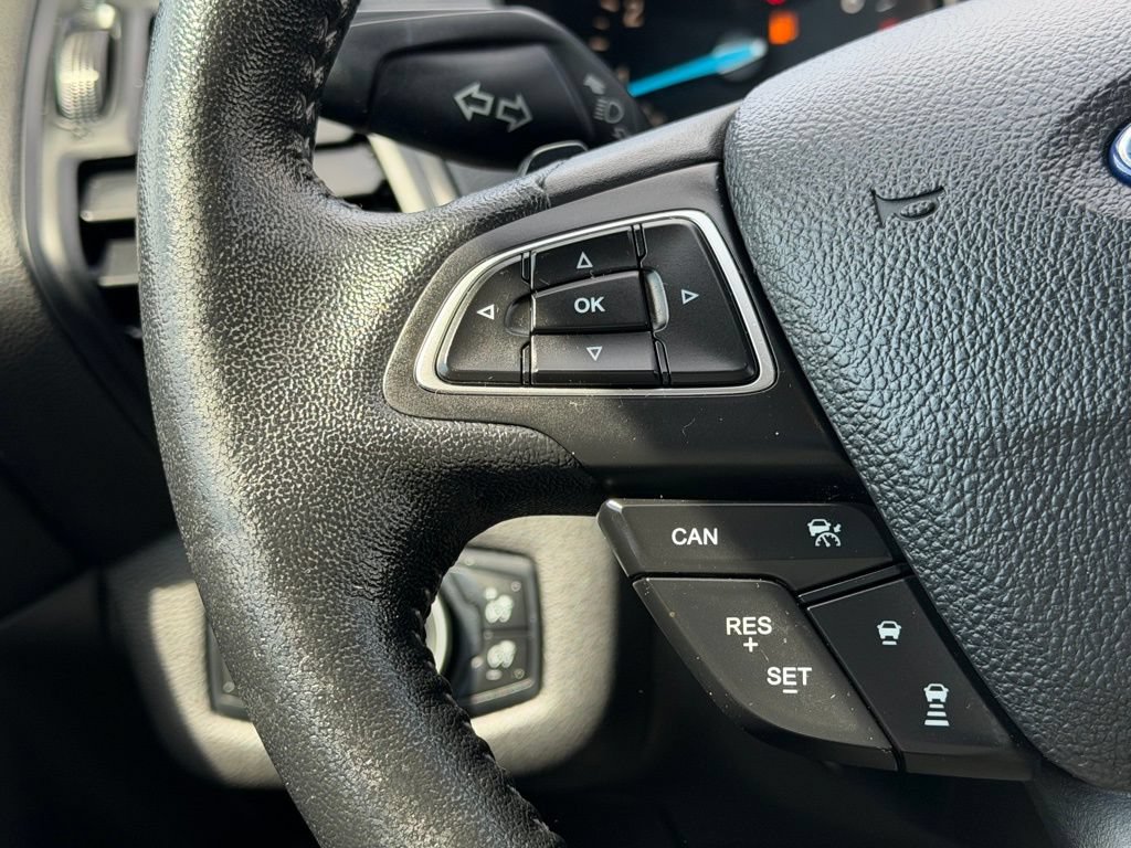 Used 2017 Ford Escape Titanium AWD/4WD image 19