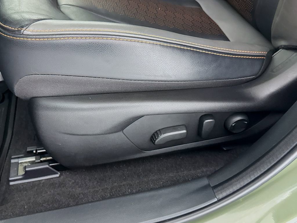 Used 2025 Subaru Crosstrek 2.5i Limited w/ Popular Package #3A image 22