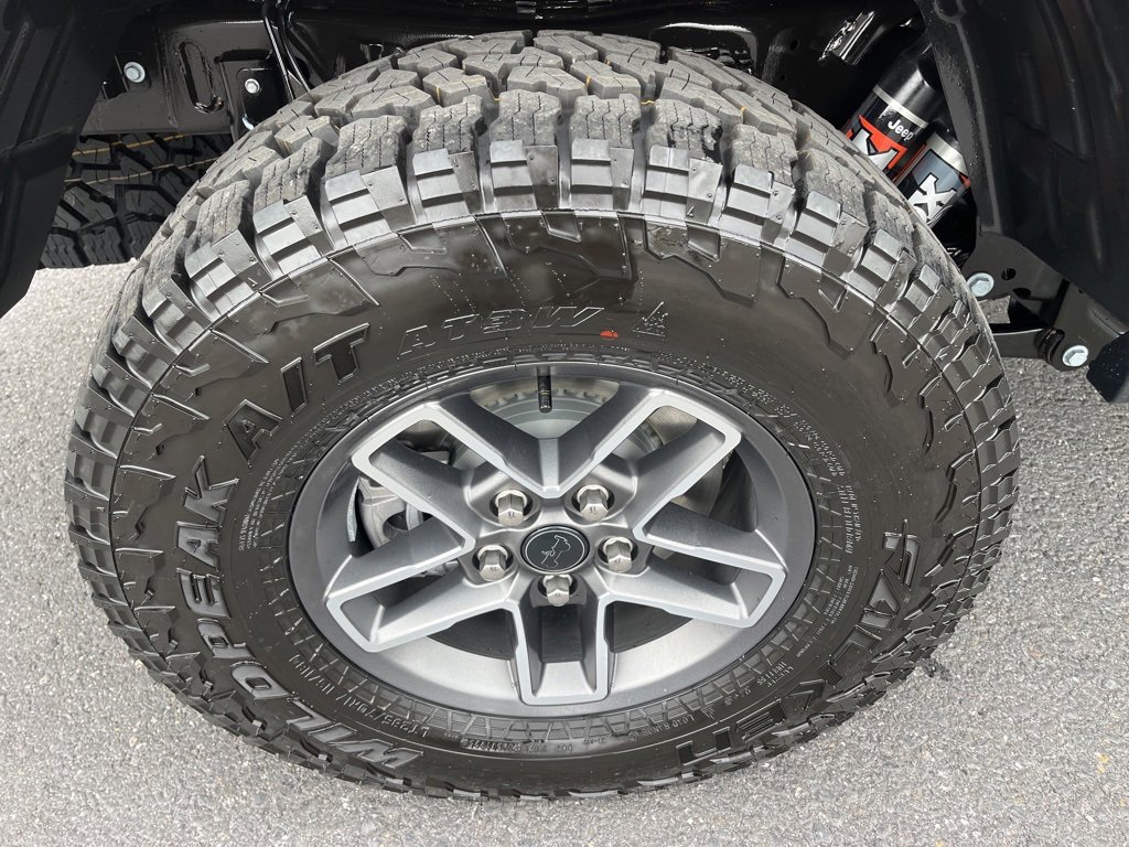 New 2025 Jeep Gladiator Mojave w/ Convenience Group image 10