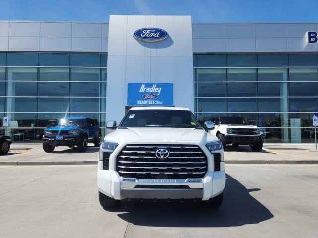 Used 2025 Toyota Tundra Platinum AWD/4WD image 2